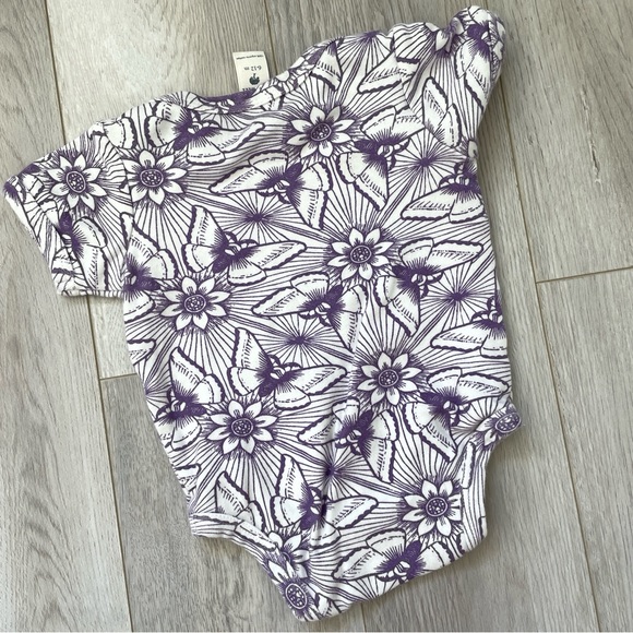Kate Quinn 100% organic cotton Butterfly Floral One Piece Bodysuit (size 6-12m) - Picture 2 of 3